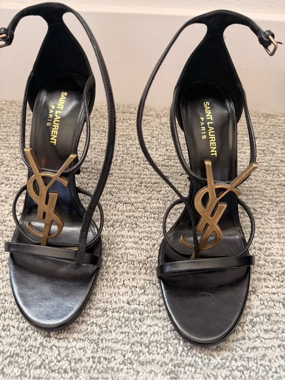 Authentic Saint Laurent Black Patent YSL Logo Sandals with Gold Hardware - Picture 3 of 7
